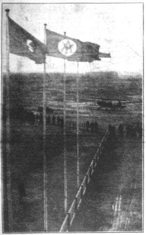 Suomalainen Tuisku laskeutui ensimmäisenä kentälle.